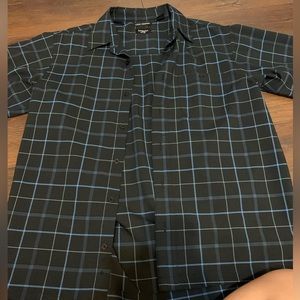 Haggar Medium Button-Up Shirt
